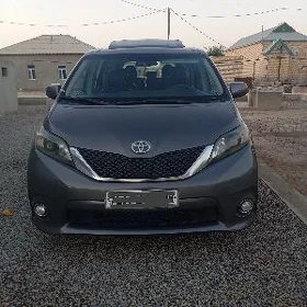 Toyota Sienna 2012