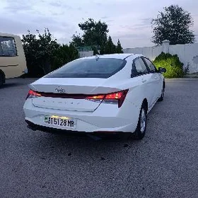 Hyundai Elantra 2023