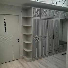 мастер по мебели
