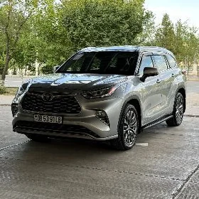 Toyota Highlander 2021