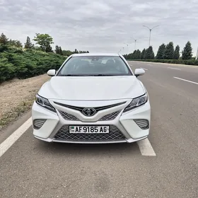 Toyota Camry 2020