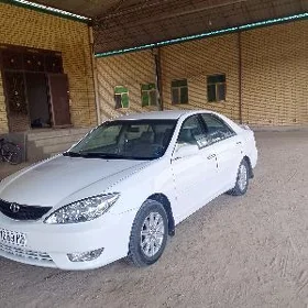 Toyota Camry 2004