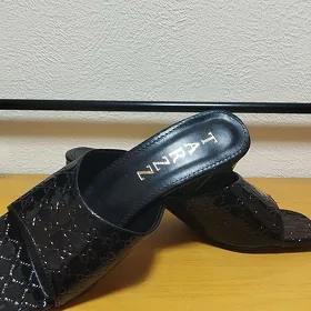 шлепки женские