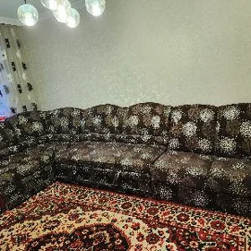 Диван
