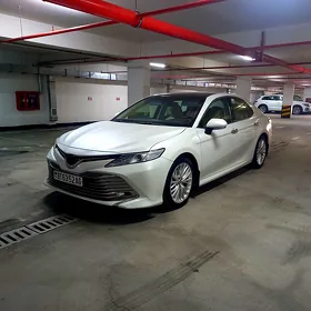 Toyota Camry 2018