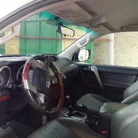 Toyota Land Cruiser Prado 2013