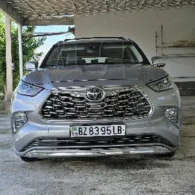 Toyota Highlander 2021