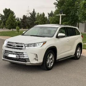 Toyota Highlander 2016
