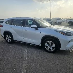 Toyota Highlander 2022