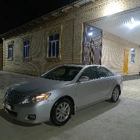 Toyota Camry 2011