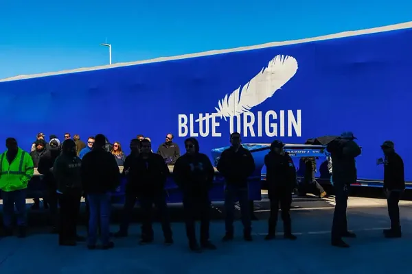 Контракт NASA на первые полёты к лунной базе получила не SpaceX, а Blue Origin