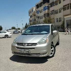 Toyota Sienna 2005