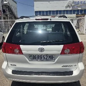 Toyota Sienna 2009