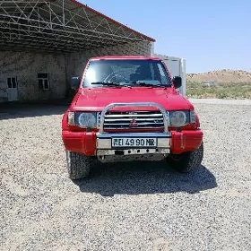Mitsubishi Pajero 1992