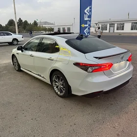 Toyota Camry 2024