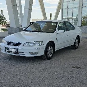 Toyota Camry 2000