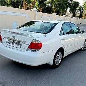 Toyota Camry 2004