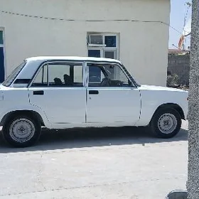 Lada 2107 1985