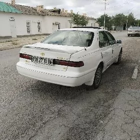 Toyota Camry 1998