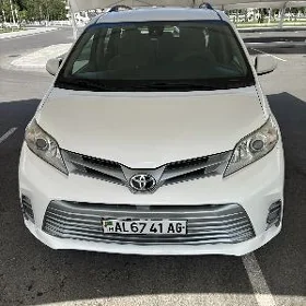 Toyota Sienna 2018