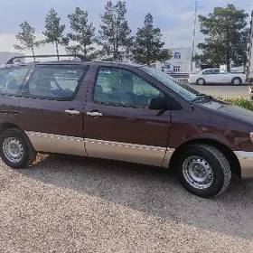 Toyota Sienna 2000