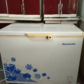 Morozilnik Skyworth 220l