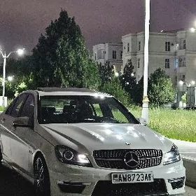 Mercedes-Benz C350 2010
