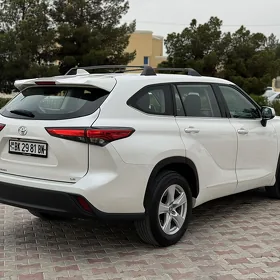 Toyota Highlander 2021