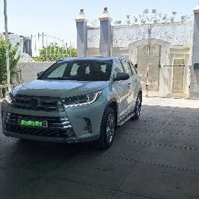 Toyota Highlander 2019