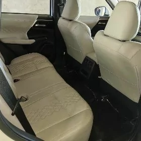 Mitsubishi Outlander 2024