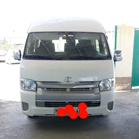Toyota Hiace 2017