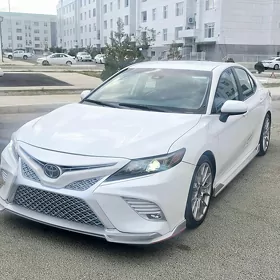 Toyota Camry 2020