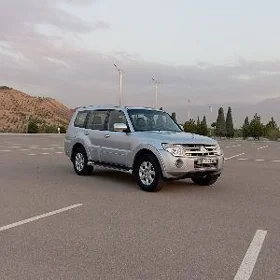 Mitsubishi Pajero 2008