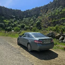 Toyota Camry 2011