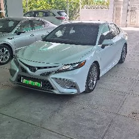 Toyota Camry 2024