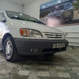 Toyota Sienna 2003