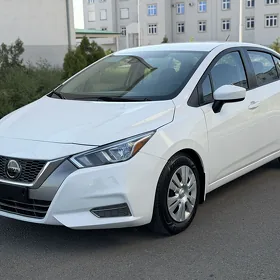 Nissan Versa 2021