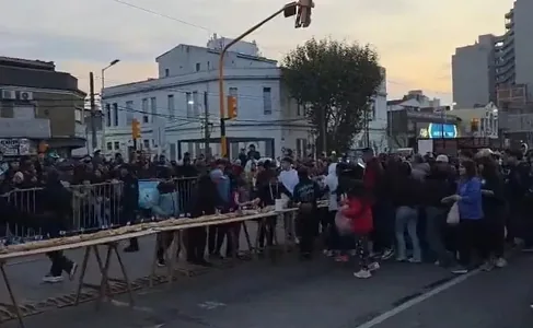 В Аргентине толпа сорвала попытку установить рекорд с гигантским сэндвичем