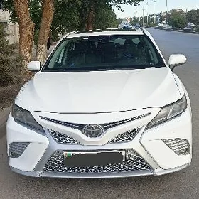 Toyota Camry 2020