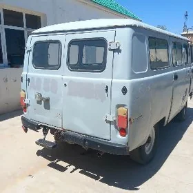 UAZ 2206 2003