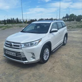 Toyota Highlander 2018