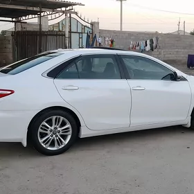Toyota Camry 2017