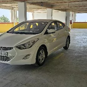 Hyundai Elantra 2012