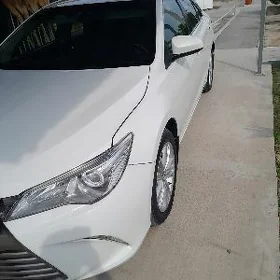 Toyota Camry 2017