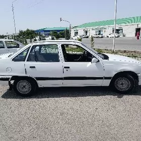 Daewoo Racer 1992