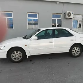 Toyota Camry 1999