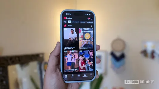 YouTube ulanyjynyň islegi boýunça wideo saýlamagy öwrendi