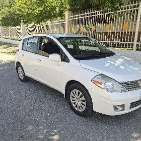 Nissan Versa 2010