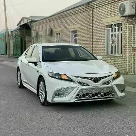 Toyota Camry 2021