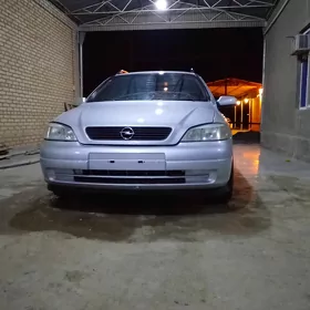 Opel Astra 2000